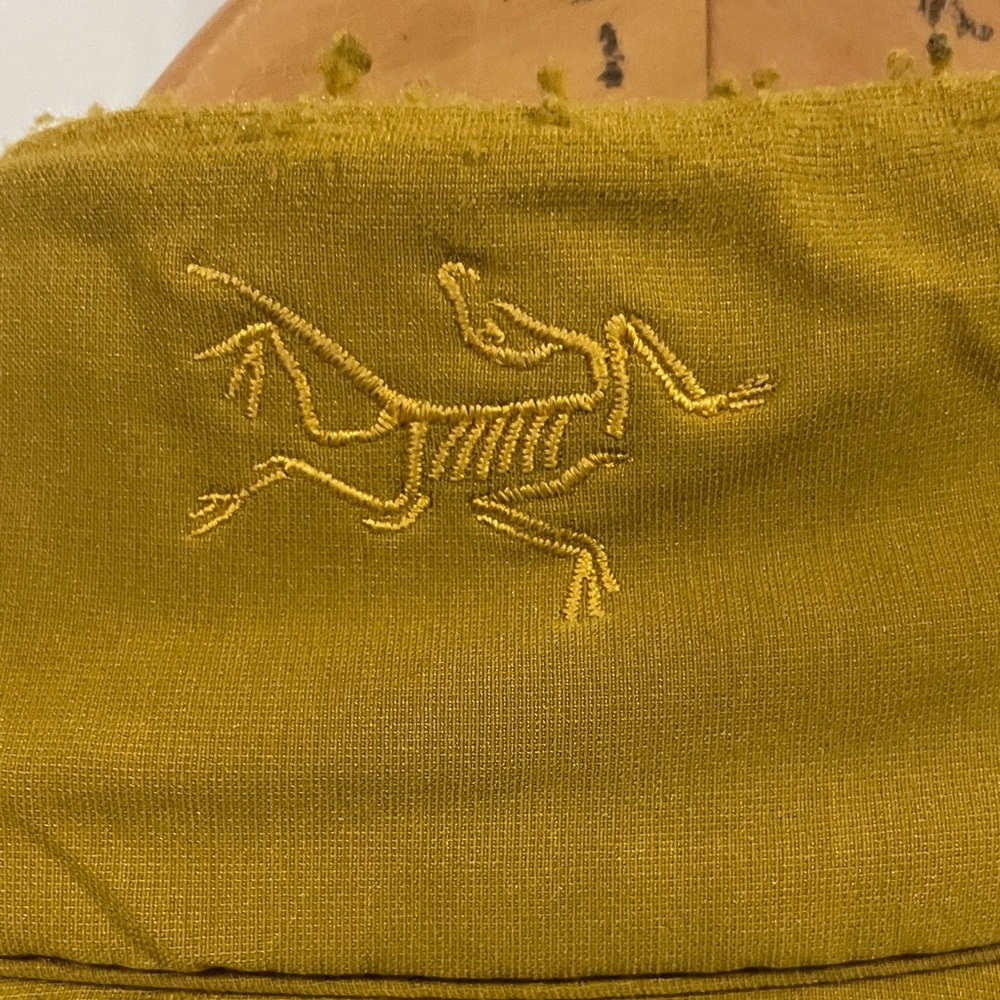 Arc'teryx polartec Men's Mustard Performance Jacket - Picture 7 of 7